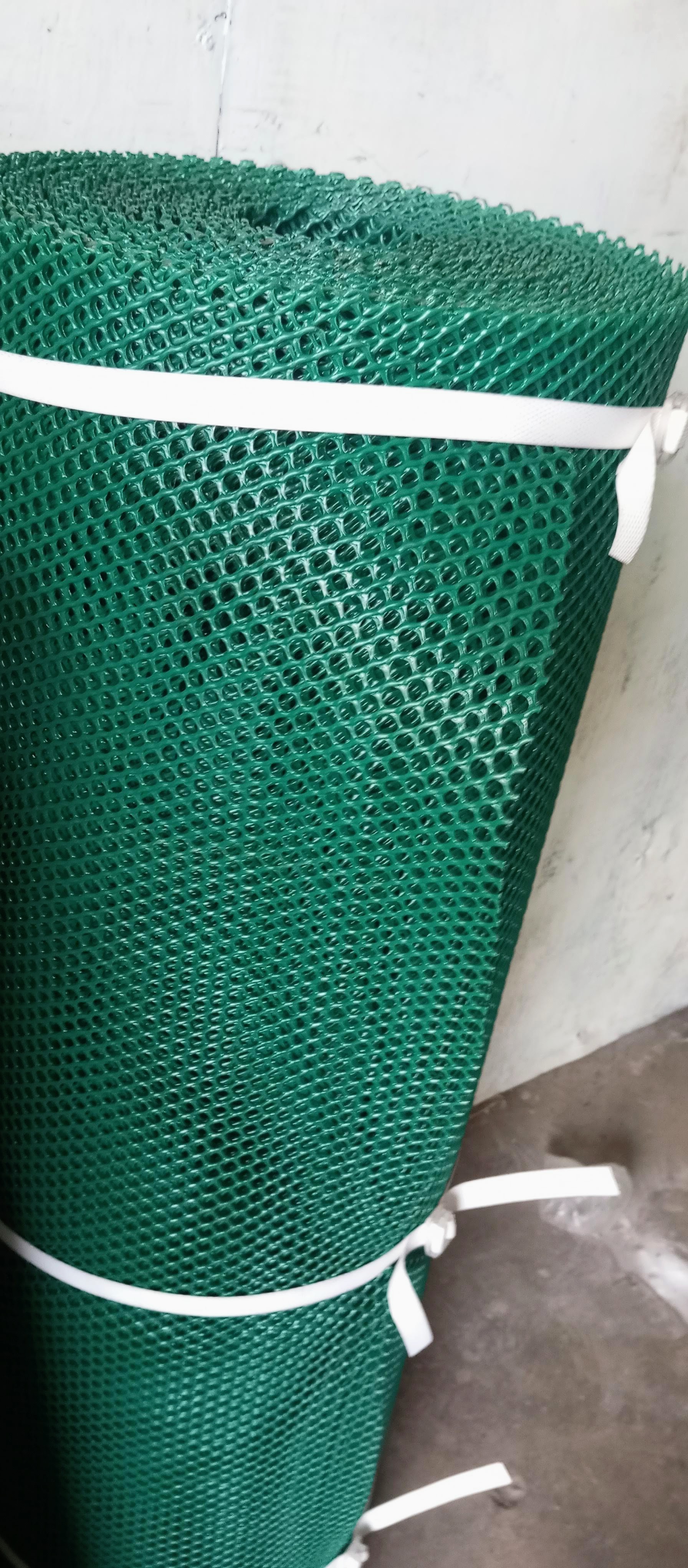 Small holes plastic kukumesh